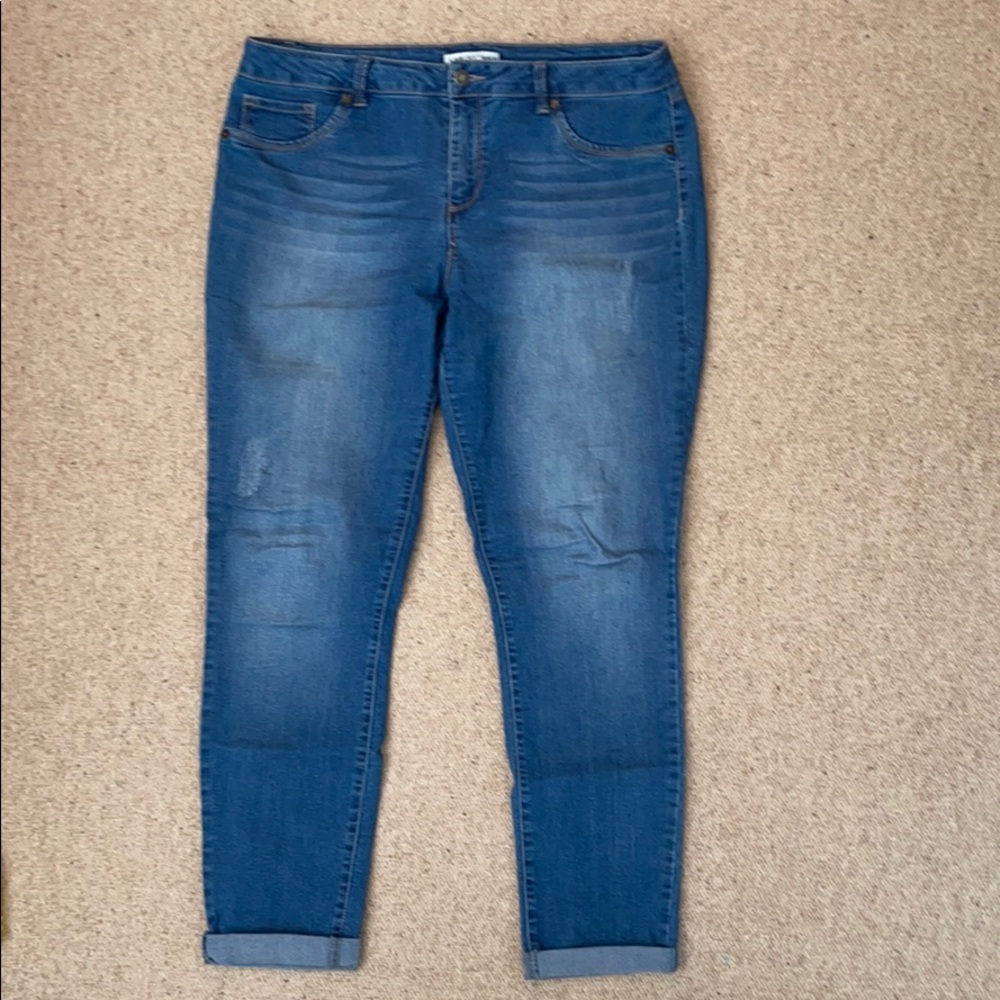 ARTISAN NY JEANS